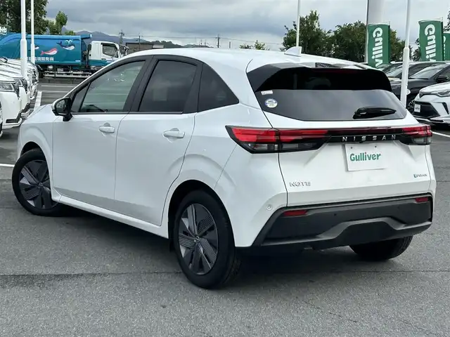 日産 ノート 15X 奈良県 2022(令4)年 4.4万km ピュアホワイトパール 純正ナビ/フルセグTV/Bluetooth/全方位カメラ/インテリジェントクルーズコントロール/ビルトインETC2.0/HDMI/置くだけ充電/プロパイロット/デジタルインナーミラー/クルーズコントロール/追従走行/横滑り防止装置/レーンキープアシスト/エンジンスタートボタン/純正フロアマット/スペアキー