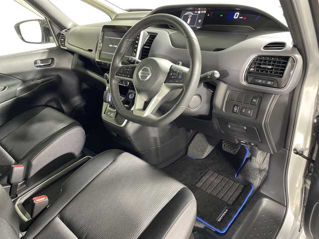 日産 セレナ e－パワー ハイウェイスター V 神奈川県 2020(令2)年 2.1万km ブリリアントシルバー プロパイロット/・プロパイロット/・衝突回避ステアリングアシスト/・インテリジェント エマージェンシーブレーキ/・インテリジェント FCW/・インテリジェント LI＋LDW（車線逸脱警報）/・インテリジェント BSI＋BSW/純正10インチナビ/・BT/フルセグTV/CD/DVD/SD/Bd/AM/FM/USB/インテリジェントアラウンドビューモニター/BSM/電動サイドブレーキ/オートブレーキホールド/両側電動スライドドア/ETC/ドライブレコーダー/革巻きステアリング/ステアリングスイッチ/Autoライト/LEDヘッドライト/フォグランプ/コーナーセンサー/電動格納ミラー/ウィンカーミラー/2列目USBポート/純正フロアマット/純正アルミホイール/純正ドアバイザー