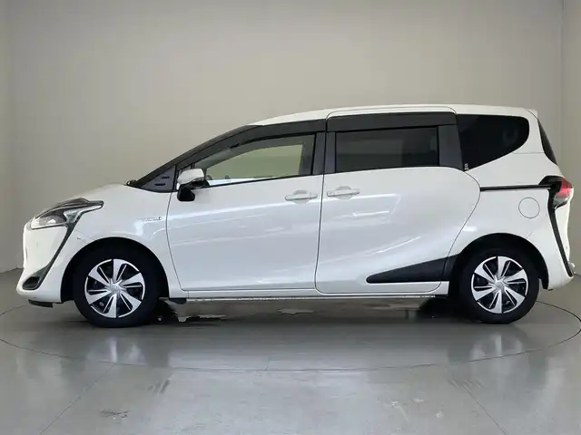 トヨタ シエンタ ハイブリッド G クエロ 愛知県 2019(平31)年 3.2万km ホワイトパールクリスタルシャイン 純正ナビ　フルセグＴＶ　Ｂｌｕｅｔｏｏｔｈ　トヨタセーフティーセンス　衝突軽減　コーナーセンサー　両側パワースライドドア　全方位カメラ　クルーズコントロール　シートヒーター　ステアリングヒーター　禁煙