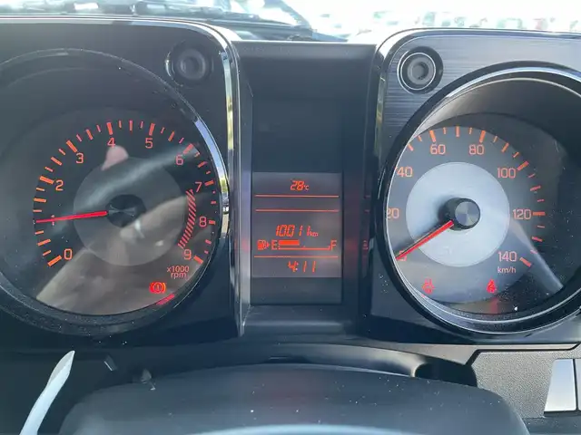 スズキ ジムニー XL 島根県 2022(令4)年 1万km ジャングルグリーン 登録時走行距離10011km/ワンオーナー/社外メモリナビ/　（Bluetooth・AM・FM・USB）/ダウンヒルアシストコントロール/前席シートヒーター/アイドリングストップ/電動格納ミラー/スマートキー×2/ETC/保証書/取扱説明書