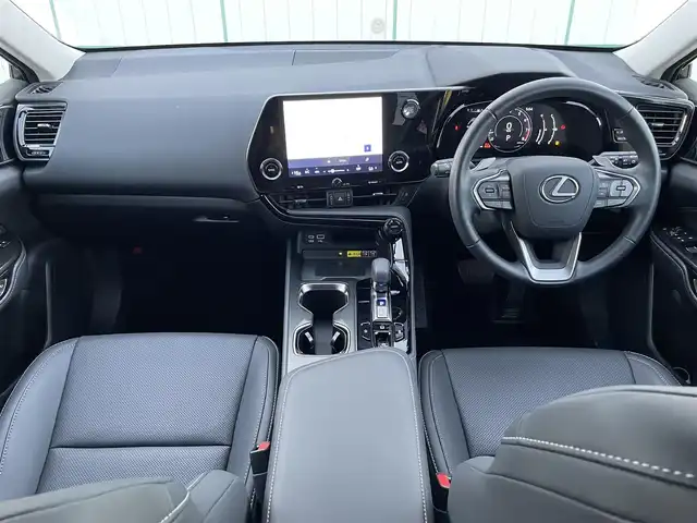 レクサス ＮＸ 250 山梨県 2023(令5)年 1.3万km ソニッククロム 黒革シート/純正9.8インチディスプレイオーディオ/Bluetooth接続/フルセグTV/全方位カメラ/ETC2.0/ドライブレコーダー/ブラインドスポットモニター/電動リアゲート/レーダークルーズコントロール/純正18インチアルミホイール/パドルシフト/ステアリングスイッチ/保証書