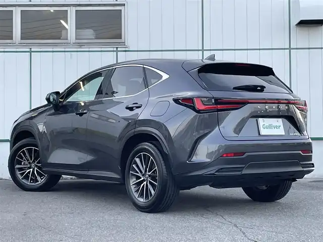 レクサス ＮＸ 250 山梨県 2023(令5)年 1.3万km ソニッククロム 黒革シート/純正9.8インチディスプレイオーディオ/Bluetooth接続/フルセグTV/全方位カメラ/ETC2.0/ドライブレコーダー/ブラインドスポットモニター/電動リアゲート/レーダークルーズコントロール/純正18インチアルミホイール/パドルシフト/ステアリングスイッチ/保証書