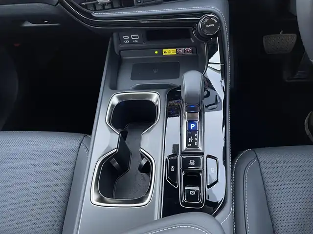 レクサス ＮＸ 250 山梨県 2023(令5)年 1.3万km ソニッククロム 黒革シート/純正9.8インチディスプレイオーディオ/Bluetooth接続/フルセグTV/全方位カメラ/ETC2.0/ドライブレコーダー/ブラインドスポットモニター/電動リアゲート/レーダークルーズコントロール/純正18インチアルミホイール/パドルシフト/ステアリングスイッチ/保証書