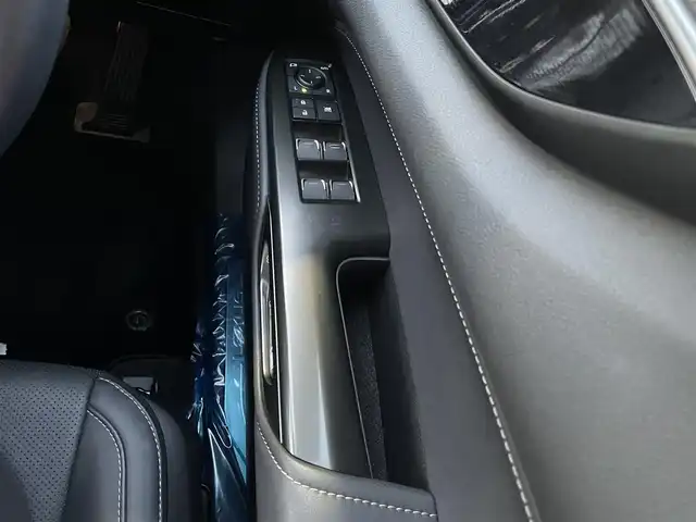 レクサス ＮＸ 250 山梨県 2023(令5)年 1.3万km ソニッククロム 黒革シート/純正9.8インチディスプレイオーディオ/Bluetooth接続/フルセグTV/全方位カメラ/ETC2.0/ドライブレコーダー/ブラインドスポットモニター/電動リアゲート/レーダークルーズコントロール/純正18インチアルミホイール/パドルシフト/ステアリングスイッチ/保証書