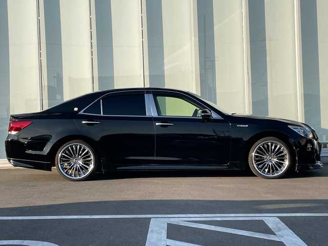 トヨタ クラウン ハイブリッド アスリートS 神奈川県 2013(平25)年 8.2万km 黒 純正HDDナビ/Bluetooth/CD/DVD/バックカメラ/追従式クルーズコントロール/前席パワーシート/前席シートヒーター/ステアリングヒーター/クリアランスソナー/ドアミラーヒーター/純正フロアマット/kranzeホイール/フォグランプ/電動格納ミラー/ドアバイザー/ETC/盗難防止装置/衝突被害軽減システム