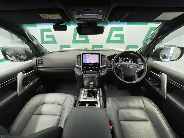 トヨタ ランドクルーザー ZX 鹿児島県 2021(令3)年 1.8万km アティチュードブラックマイカ モデリスタエアロ/純正T-Connect SDナビゲーション/フルセグTV/BT/CD/DVD/MSV/AM/FM/マルチテレインモニター/プレミアムサウンドシステム/リヤシートエンターテイメントシステム/サンルーフ/プレミアムナッパ本革シート/シートベンチレーション&シートヒーター/シートメモリ/レーダークルーズコントロール/パワーバックドア/純正20インチアルミホイール/純正LEDヘッドライト/純正フロアマット/純正ドアバイザー