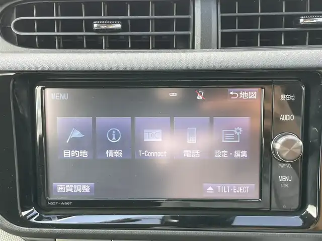 トヨタ アクア G 千葉県 2017(平29)年 4.2万km ライムホワイトパールクリスタルシャイン 純正SDナビ (NSZT-W66T)/フルセグTV/DVD再生機能/オートハイビーム/レーンキープアシスト/社外フロアマット/LEDヘッドライト/スマートキー/プッシュスタート