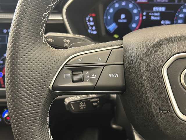 アウディ アウディ Ｑ３ SB 35TFSI Sライン 岐阜県 2024(令6)年 0.3万km 黒 純正ナビゲーション/アラウンドビューカメラ/ETC2.0/ハンズフリーパワーバックドア/ワイヤレス充電/前後ドライブレコーダー/クルーズコントロール/パドルシフト/革シート/シートヒーター/パワーシート/純正フロアマット/プッシュスタート/スマートキー/スペアキー/オートエアコン/LEDヘッドライト/オートライト/コーナーセンサー/純正アルミホイール