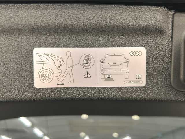 アウディ アウディ Ｑ３ SB 35TFSI Sライン 岐阜県 2024(令6)年 0.3万km 黒 純正ナビゲーション/アラウンドビューカメラ/ETC2.0/ハンズフリーパワーバックドア/ワイヤレス充電/前後ドライブレコーダー/クルーズコントロール/パドルシフト/革シート/シートヒーター/パワーシート/純正フロアマット/プッシュスタート/スマートキー/スペアキー/オートエアコン/LEDヘッドライト/オートライト/コーナーセンサー/純正アルミホイール