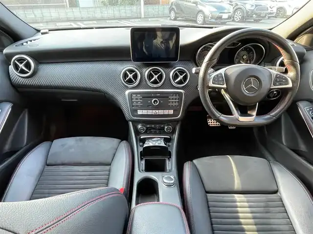 メルセデス・ベンツ Ａ１８０ スポーツ 香川県 2017(平29)年 5.5万km カルサイトホワイト 登録時走行距離：54464km/衝突軽減システム/レーンキープアシスト/社外デジタルインナーミラー/バックカメラ/ハーフレザーシート/革巻きステアリング/ステアリングリモコン/LEDヘッドライト/純正18インチアルミホイール/プッシュスタート/スマートキー