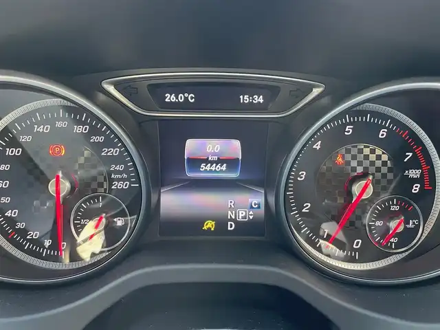 メルセデス・ベンツ Ａ１８０ スポーツ 香川県 2017(平29)年 5.5万km カルサイトホワイト 登録時走行距離：54464km/衝突軽減システム/レーンキープアシスト/社外デジタルインナーミラー/バックカメラ/ハーフレザーシート/革巻きステアリング/ステアリングリモコン/LEDヘッドライト/純正18インチアルミホイール/プッシュスタート/スマートキー