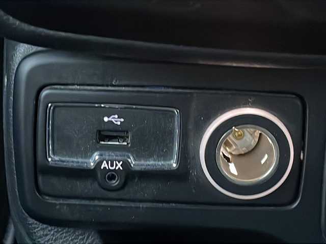 クライスラー・ジープ ジープ レネゲード リミテッド 福岡県 2019(平31)年 3.2万km グレー 純正ナビ/　（AM/FM/BT/フルセグ/USB/AUX/バック)/クルーズコントロール/シートヒーター（D席＋N席）/ルーフレール/ステアリングヒーター/BSM/クリアランスソナー/横滑り防止装置/レーンキープアシスト/盗難防止装置/オートライト/電動パーキングブレーキ/ステアリングスィッチ/電格ミラー/プッシュスタート/純正マット/オートライト/アイドリングストップ/LEDライト