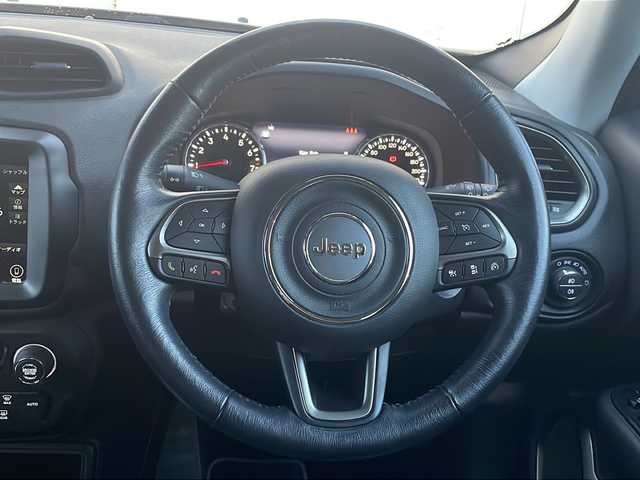 クライスラー・ジープ ジープ レネゲード リミテッド 福岡県 2019(平31)年 3.2万km グレー 純正ナビ/　（AM/FM/BT/フルセグ/USB/AUX/バック)/クルーズコントロール/シートヒーター（D席＋N席）/ルーフレール/ステアリングヒーター/BSM/クリアランスソナー/横滑り防止装置/レーンキープアシスト/盗難防止装置/オートライト/電動パーキングブレーキ/ステアリングスィッチ/電格ミラー/プッシュスタート/純正マット/オートライト/アイドリングストップ/LEDライト