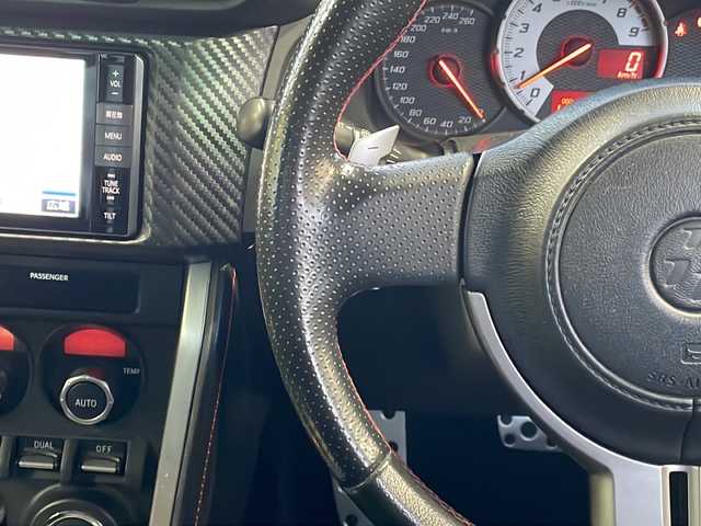 トヨタ ８６ GT 愛媛県 2014(平26)年 11.2万km ギャラクシーブルーシリカ HKSマフラー/WORK-Seekerホイール/RS-R車高調(純正サスペンション積込)/Stradaナビ(フルセグTV/CD/DVD/AM・FM/BT)/ETC/前後ドラレコ/パドルシフト/純正フロアマット