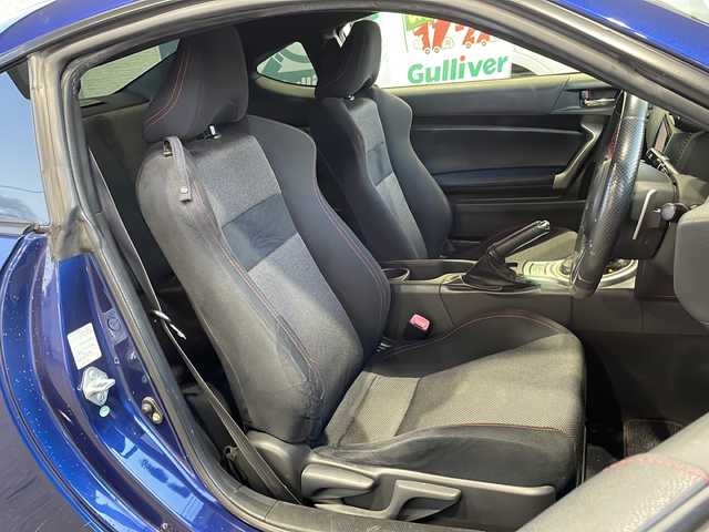 トヨタ ８６ GT 愛媛県 2014(平26)年 11.2万km ギャラクシーブルーシリカ HKSマフラー/WORK-Seekerホイール/RS-R車高調(純正サスペンション積込)/Stradaナビ(フルセグTV/CD/DVD/AM・FM/BT)/ETC/前後ドラレコ/パドルシフト/純正フロアマット