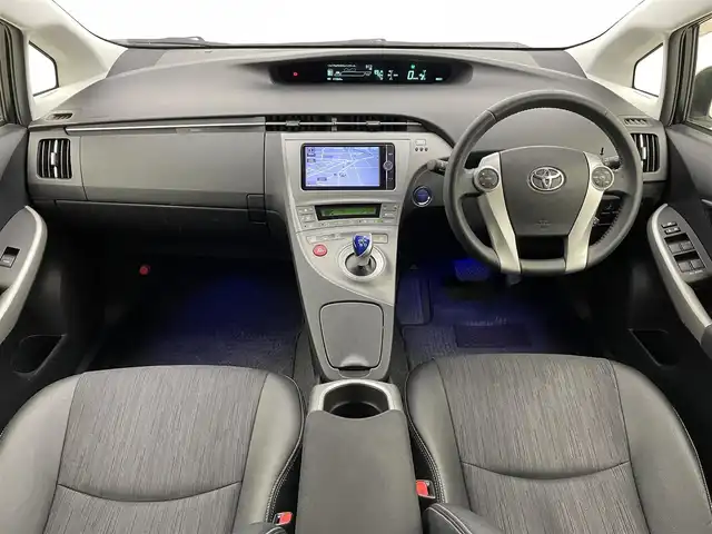 トヨタ プリウス G 宮城県 2014(平26)年 8.2万km ホワイトパールクリスタルシャイン 純正ナビ/バックモニター/ＥＴＣ/クルーズコントロール/ハーフレザーシート/LEDヘッドランプ/フォグランプ/フルセグTV/Bluetoothオーディオ/パワーシート/ドライブレコーダー/禁煙車