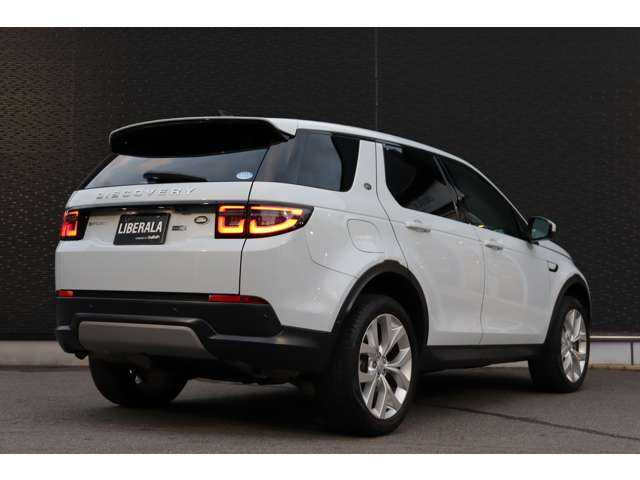 ランドローバー ランドローバー ディスカバリースポーツ　SE 大分県 2021(令3)年 2.6万km フジホワイト エマージェンシーブレーキ/アダプティブクルーズコントロール/ブラインドスポットモニター/レーンキープアシスト/純正ナビ/CarPlay/Bluetooth/ワイヤレス充電/360°カメラ/黒革/シートヒーター/パワーシート/LEDヘッドライト/オートハイビーム/純正20インチAW/ETC/ドライブレコーダー（前後）