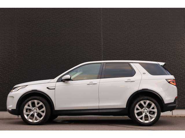 ランドローバー ランドローバー ディスカバリースポーツ　SE 大分県 2021(令3)年 2.6万km フジホワイト エマージェンシーブレーキ/アダプティブクルーズコントロール/ブラインドスポットモニター/レーンキープアシスト/純正ナビ/CarPlay/Bluetooth/ワイヤレス充電/360°カメラ/黒革/シートヒーター/パワーシート/LEDヘッドライト/オートハイビーム/純正20インチAW/ETC/ドライブレコーダー（前後）