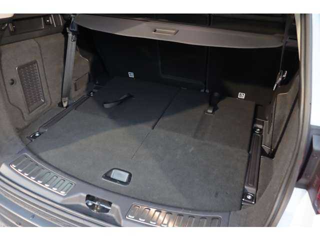 ランドローバー ランドローバー ディスカバリースポーツ　SE 大分県 2021(令3)年 2.6万km フジホワイト エマージェンシーブレーキ/アダプティブクルーズコントロール/ブラインドスポットモニター/レーンキープアシスト/純正ナビ/CarPlay/Bluetooth/ワイヤレス充電/360°カメラ/黒革/シートヒーター/パワーシート/LEDヘッドライト/オートハイビーム/純正20インチAW/ETC/ドライブレコーダー（前後）