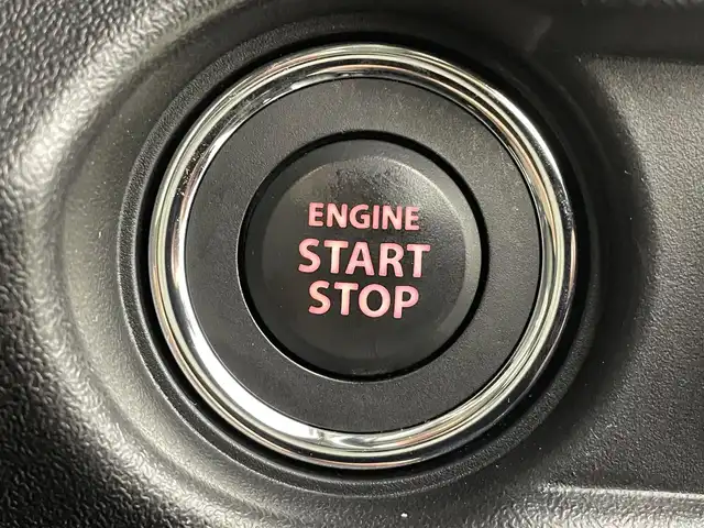 スズキ ジムニー XC 福島県 2022(令4)年 2.9万km ミディアムグレー スズキセーフティサポート/・誤発進抑制機能（前方・後方）/・後退時ブレーキサポート/・車線逸脱抑制機能/・ふらつき警報機能/・標識認識機能/・先行車発進お知らせ機能/・ハイビームアシスト/ダウンヒルアシスト/パートタイム４WD/純正8インチナビ/・型番：CN-RZ876/・フルセグ/CD/DVD/SD/USB/BT/FM/AM/・バックカメラ/・ETC/前後ドライブレコーダー/革巻きステアリング/・ステアリングスイッチ/前席シートヒーター/ＬＥＤヘッドライト/・フォグランプ/・オートライト/プッシュスタート/・スマートキー/電動格納ミラー/・ウィンカーミラー/・ミラーヒーター/純正フロアマット/純正ドアバイザー/純正16インチＡＷ