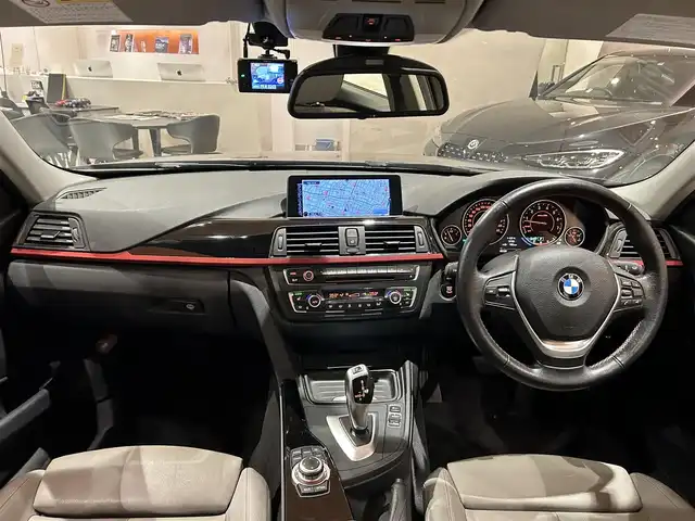 ＢＭＷ ３２０ｉ xDrive スポーツ 道央・札幌 2013(平25)年 6.7万km インペリアル・ブルー・ブリリアント・エフェクト 純正HDDナビ/USB/Bluetooth/バックカメラ/PDC/ベージュレザーシート/前席シートヒーター/前席パワーシート/サンルーフ/HIDヘッドライト/ETC