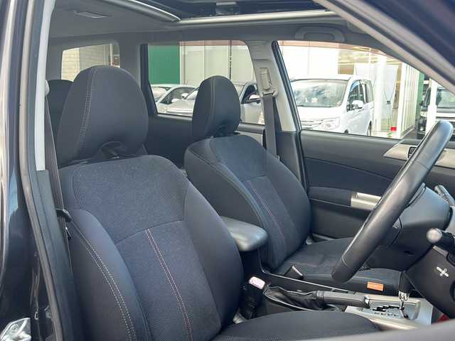 スバル フォレスター 2．0XS 青森県 2008(平20)年 19.6万km ダークグレーメタリック 4WD/社外HDDナビ/前席パワーシート・ヒーター/クルーズコントロール/スマートキー/プッシュスタート/HIDライト/フォグランプ/ルーフレール/社外16インチアルミ