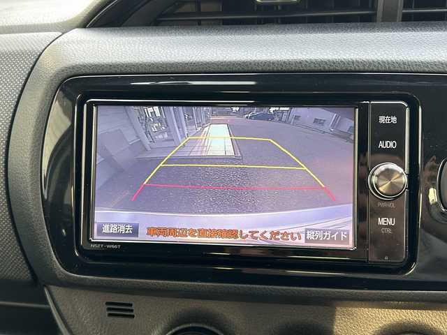 トヨタ ヴィッツ F LEDエディション 福島県 2017(平29)年 4万km シルバーM 純正ナビ　バックカメラ　フルセグＴＶ　ＡＭ／ＦＭ　前後ドラレコ　プッシュスタート　スマートキー　スペアキー　衝突軽減ブレーキ　オートライト　オートハイビーム　積み込み夏タイヤ　車線逸脱警報