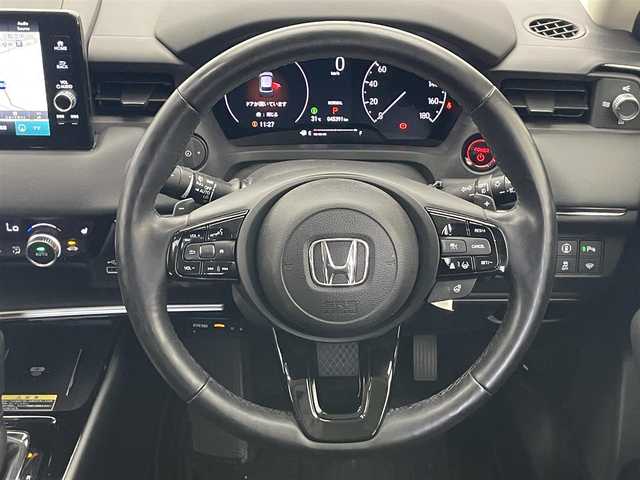 ホンダ ヴェゼル ハイブリッド e:HEV Z 愛知県 2021(令3)年 4.6万km プラチナホワイトパール 純正９型ディスプレイナビ　フルセグＴＶ　カープレイ対応　バックカメラ　ワイヤレス充電　ＥＴＣ２．０　ＢＳＭ　電動パーキングブレーキ　シートヒーター　衝突軽減　追従クルコン　ハンドル支援　ＬＥＤ　禁煙