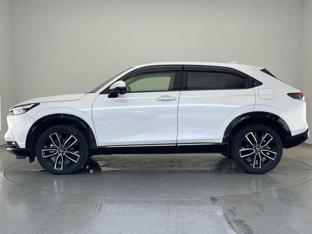 ホンダ ヴェゼル ハイブリッド e:HEV Z 愛知県 2021(令3)年 4.6万km プラチナホワイトパール 純正９型ディスプレイナビ　フルセグＴＶ　カープレイ対応　バックカメラ　ワイヤレス充電　ＥＴＣ２．０　ＢＳＭ　電動パーキングブレーキ　シートヒーター　衝突軽減　追従クルコン　ハンドル支援　ＬＥＤ　禁煙