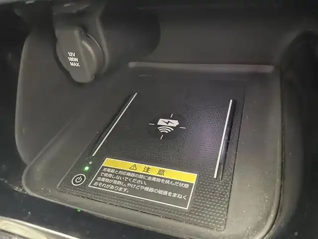 ホンダ ヴェゼル ハイブリッド e:HEV Z 愛知県 2021(令3)年 4.6万km プラチナホワイトパール 純正９型ディスプレイナビ　フルセグＴＶ　カープレイ対応　バックカメラ　ワイヤレス充電　ＥＴＣ２．０　ＢＳＭ　電動パーキングブレーキ　シートヒーター　衝突軽減　追従クルコン　ハンドル支援　ＬＥＤ　禁煙
