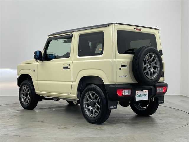 スズキ ジムニー XC 埼玉県 2023(令5)年 0.6万km シフォンアイボリーメタリックブラック2トーンルーフ 社外ディスプレイオーディオ　スズキセーフティサポート　シートヒーター　ＥＴＣ　クルーズコントロール　ＬＥＤヘッドライト　ドライブレコーダー　プッシュスタート　スマートキー　純正アルミホイール