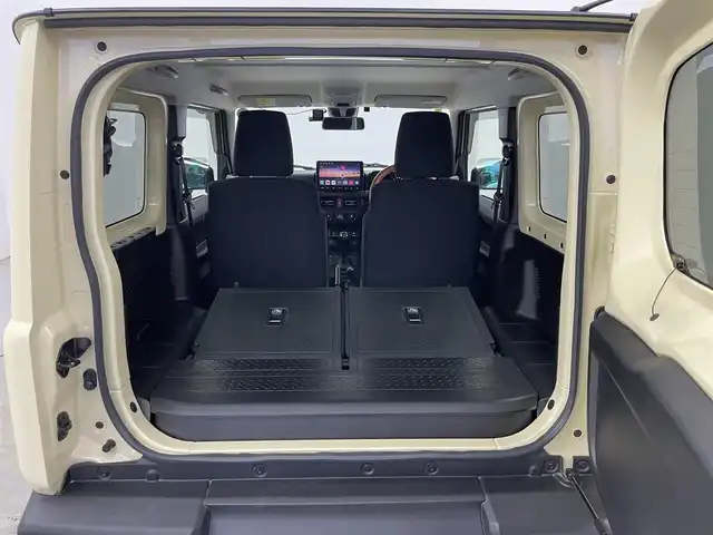 スズキ ジムニー XC 埼玉県 2023(令5)年 0.6万km シフォンアイボリーメタリックブラック2トーンルーフ 社外ディスプレイオーディオ　スズキセーフティサポート　シートヒーター　ＥＴＣ　クルーズコントロール　ＬＥＤヘッドライト　ドライブレコーダー　プッシュスタート　スマートキー　純正アルミホイール