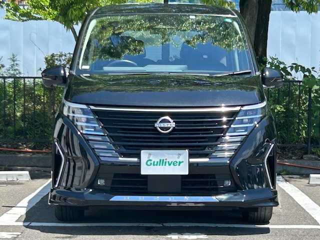 日産 セレナ e－パワー ルキシオン 宮城県 2023(令5)年 4万km ダイヤモンドブラック 純正ナビ/アラウンドビュー/フルセグTV/Bluetooth、CD/プロパイロット/リモートパーキング/インテリジェントエマージェンシーブレーキ/車線逸脱防止支援システム/オートマチックハイビーム/アクティブ・フロント・ライティング・システム/標識検知機能/ビークルダイナミクスコントロール/ヒルスタートアシスト/前後コーナーセンサー/ヘッドアップディスプレイ/ワイヤレス充電/両側パワースライドドア/後部座席サンシェード/HDMI/ハンドルヒーター/全席シートヒーター/LEDヘッドライト/フォグランプ/オートライト/純正ビルトインETC2.0/純正アルミホイール/純正フロアマット