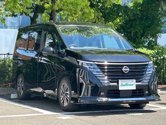 日産 セレナ e－パワー ルキシオン 宮城県 2023(令5)年 4万km ダイヤモンドブラック 純正ナビ/アラウンドビュー/フルセグTV/Bluetooth、CD/プロパイロット/リモートパーキング/インテリジェントエマージェンシーブレーキ/車線逸脱防止支援システム/オートマチックハイビーム/アクティブ・フロント・ライティング・システム/標識検知機能/ビークルダイナミクスコントロール/ヒルスタートアシスト/前後コーナーセンサー/ヘッドアップディスプレイ/ワイヤレス充電/両側パワースライドドア/後部座席サンシェード/HDMI/ハンドルヒーター/全席シートヒーター/LEDヘッドライト/フォグランプ/オートライト/純正ビルトインETC2.0/純正アルミホイール/純正フロアマット