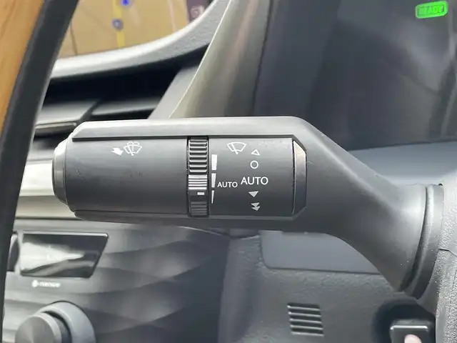 レクサス ＥＳ 300h バージョンL 千葉県 2020(令2)年 3.1万km グラファイトブラックガラスフレーク ムーンルーフ/ブラックレザーシート/純正12.3インチSDナビ/・CD/DVD/MSV/Bluetooth/フルセグTV/パノラミックビューカメラ/デジタルインナーミラー/レクサスセーフティシステム＋/・レーダークルーズコントロール/・プリクラッシュセーフティ/・レーンキープアシスト/・パーキングサポートブレーキ/・オートマチックハイビーム/・ブラインドスポットモニター/全席シートヒーター/前席シートベンチレーション/前席パワーシート/前後コーナーセンサー/パワートランクリッド/AC100V1500W電源/LEDヘッドランプ/オートライト/純正18インチアルミホイール/ウッドコンビステアリング/ヘッドアップディスプレイ/ステアリングヒーター/パドルシフト/左右独立オートエアコン/スマートエントリー/ビルトインETC2.0/社外ドライブレコーダー【HDR360GW】/サイド＆カーテンエアバッグ