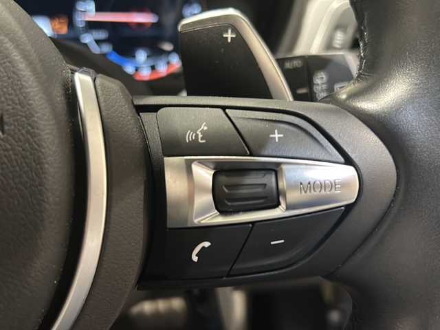ＢＭＷ ３２０ｉ xDriveツーリングMスポーツEDシャドー 新潟県 2019(平31)年 3.6万km アルピンホワイトⅢ エディションシャドー特別装備/・ブラックキドニーグリル/・専用ダークカラーLEDヘッドライト/・専用ダークカラーLEDテールライト/・専用19インチMライトアロイホイール（オービットグレー）/・マルチディスプレイメーターパネル/・ブラックダコタレザーシート/・ステンレスペダル及びフットレスト/8.8インチHDDナビゲーションシステム/TV/FM/AM/Bluetooth/APPLECARPLAY/リアビューカメラ/ACC　ストップ＆ゴー/前車接近警告機能/アクティブクルーズコントロール/ダイナミックスタビリティコントロール/レーンディパーチャーウォーニング/パークディスタンスコントロール/コンフォートアクセス/アダプティブLEDヘッドライト/パワーバックドア/ETC2.0/シートヒーター/パワーシート（D/N席）