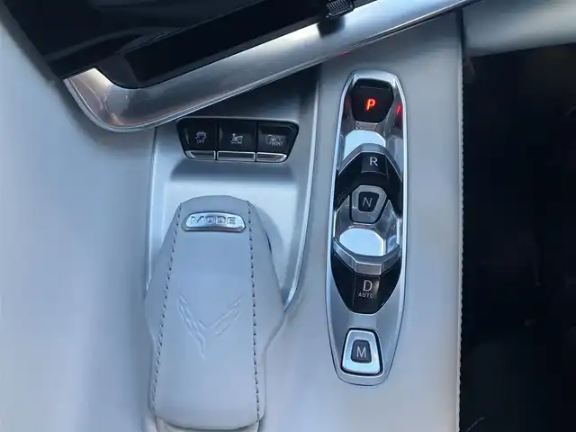 シボレー シボレー コルベット 3LT 道南・函館 2022(令4)年 1.7万km 青 /ディーラー車//ハーフレザーシート//Ｆリフター//ＢＯＳＥサウンド//シートヒーター・クーラー//Ｆ・Ｂカメラ//デジタルインナーミラー//純正Ｆ１９・Ｒ２０インチＡＷ//純正ナビ（ｃａｒｐｌａｙ・USB・AUX・タイプC）//ヘッドアップディスプレイ//ステアリングヒーター//スマートキー　エンジンスターター//スペアキー有//新車時保証書//取扱説明書