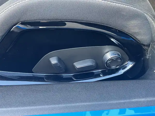 シボレー シボレー コルベット 3LT 道南・函館 2022(令4)年 1.7万km 青 /ディーラー車//ハーフレザーシート//Ｆリフター//ＢＯＳＥサウンド//シートヒーター・クーラー//Ｆ・Ｂカメラ//デジタルインナーミラー//純正Ｆ１９・Ｒ２０インチＡＷ//純正ナビ（ｃａｒｐｌａｙ・USB・AUX・タイプC）//ヘッドアップディスプレイ//ステアリングヒーター//スマートキー　エンジンスターター//スペアキー有//新車時保証書//取扱説明書