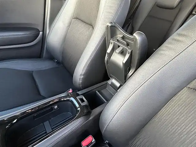 ホンダ ヴェゼル ハイブリッド Z ホンダセンシング 福島県 2019(令1)年 4.7万km クリスタルブラックパール ワンオーナー/純正ナビ/フルセグＴＶ/ＣＤ/ＤＶＤ/ＦＭ・ＡＭ/レーンアシスト/クルコン追従有/バックカメラ/シートヒーター/ハーフレザーシート/ドラレコ/ＥＴＣ/ＬＥＤライト/純正フロアマット/ドアバイザー/デュアルエアコン