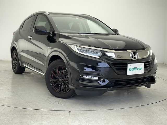 ホンダ ヴェゼル ハイブリッド Z ホンダセンシング 千葉県 2019(令1)年 6.1万km クリスタルブラックパール 純正ナビ/　CD/DVD/Bluetooth/フルセグTV/ホンダセンシング/レーダークルーズコントロール/レーンキープアシスト/衝突軽減ブレーキ/オートライト/ルーフレール/ビルトインETC/前方ドラレコ/前席シートヒーター/ハーフレザーシート/LEDライト/社外アルミホイール/パドルシフト/社外アルミホイール/バックカメラ/フロアマット