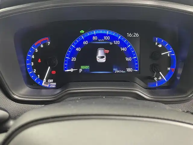 トヨタ カローラツーリング ハイブリッド ダブルバイビー 埼玉県 2021(令3)年 3万km ブラックマイカ 純正ナビ　/Bluetooth/フルセグTV/バックカメラ　/前後ドライブレコーダー　/ビルトインＥＴＣ　/シートヒーター　/ステアリングヒーター　/オートマティックハイビーム　/レーダークルーズコントロール　/衝突軽減システム　/ブレードホールド/電子パーキング/コーナーセンサー/レーンキープアシスト/純正17インチアルミホイール/LEDヘッドライト/純正フロアマット/ドアバイザー/スマートキー