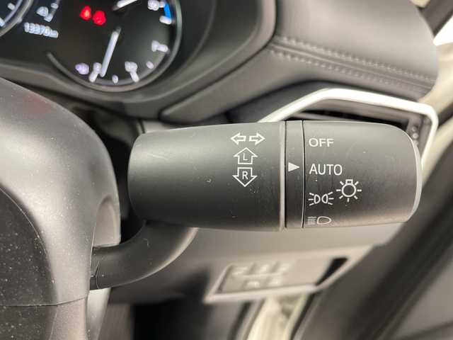 マツダ ＣＸ－５ XD ブラックトーンエディション 岐阜県 2022(令4)年 1.4万km ロジウムホワイトプレミアムメタリック 純正SDナビゲーション/Bluetooth/USB/AppleCarPlay /フルセグテレビ/FM AM/革巻きステアリング/ステアリングリモコン/パドルシフト/ステアリングヒーター/ハーフレザーシート/パワーシート(D席)/シートヒーター(D/N席)/全周囲カメラ/レーダークルーズコントロール/トラクションコントロール/コーナーセンサー/車線逸脱警報システム/速度標識警報/ドライバーアテンションアラート/車間認知支援システム/車線逸脱警報システム/ブラインドスポットビューモニター/レーンキープアシストシステム/衝突被害軽減ブレーキ