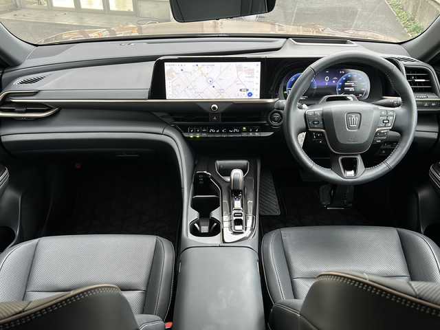 トヨタ クラウン スポーツ Z 埼玉県 2024(令6)年 0.8万km 茶 ワンオーナー/液晶メーター/メモリナビ/フルセグテレビ/全方位カメラ/ウィンカーミラー/ブラインドスポットモニター/プッシュスタート/クルーズコントロール(追随有)/パワーバックドア/ETC2.0/本革巻きステアリング/本革シート/盗難防止システム/ブレーキホールド/電動パーキング/アルミ21インチ