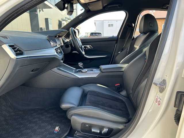 ＢＭＷ ３２０ｄ xDrive Mスポーツ 道東・釧路十勝 2019(令1)年 6万km アルピンホワイトⅢ ４WD/BMWライブ・コックピット：/　12.3インチ マルチ・ディスプレイ・メーター・パネル /　10.25インチ ワイド・コントロール・ディスプレイ/　HDDナビゲーション・システム/ BT/USB/type-c/リアビューカメラ/ミラーETC/ドライビング・アシスト・プロフェッショナル/レーンキーピングアシスト/アクティブクルーズコントロール/パークディスタンスコントロール/パーキングアシスト/ハーフレザーシート/フロントパワーシート/フロントシートヒーティング/パワーバックドア/ワイヤレス充電/純正18インチAW/純正フロアマット/取扱説明書/保証書