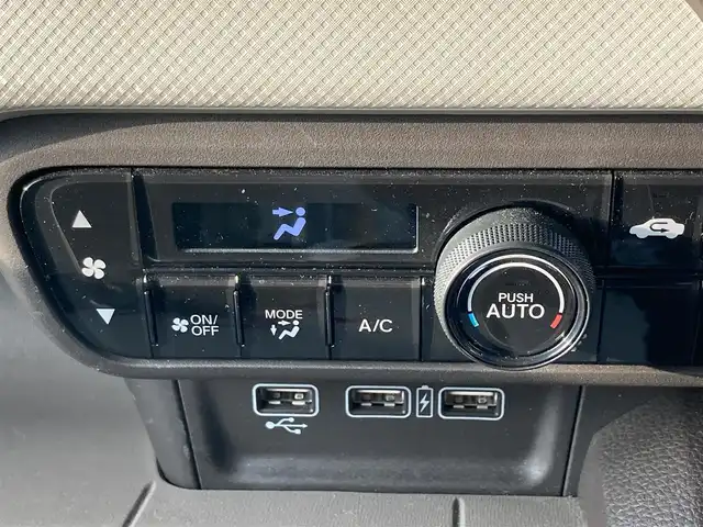 ホンダ Ｎ ＷＧＮ L ホンダセンシング 福岡県 2021(令3)年 1.7万km ホライズンシーブルーパール 純正オーディオ(BT、CD、AMFM)/ETC/クルーズコントロール/オートブレーキホールド/運転席シートヒーター/ホンダセンシング/純正フロアマット/コーナーセンサー/カーテンエアバッグ/バックカメラ/スマートキー/オートライト