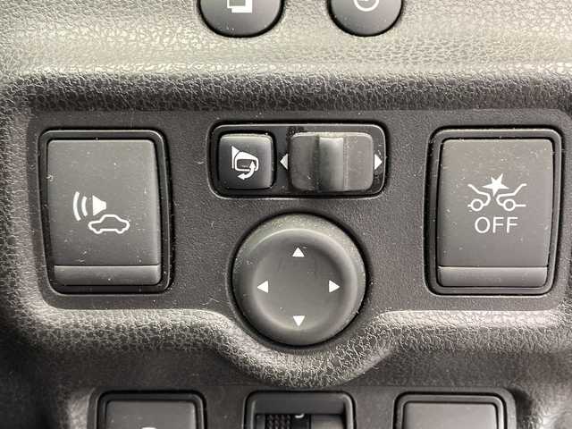 日産 ノート e－パワー X 栃木県 2016(平28)年 6.2万km 茶 純正ナビ/（CD/フルセグTV/Bluetooth/SD/USB)/全方位カメラ/前後コーナーセンサー/前後ドラレコ/禁煙車/衝突軽減ブレーキ/デジタルインナーミラー/オートライト/横滑り防止装置/スマートキー/プッシュスタート/ステアリングスイッチ/ウィンカーミラー/電動格納ミラー/純正フロアマット