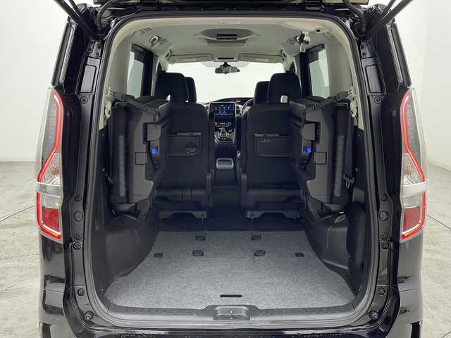 日産 セレナ e－パワー ハイウェイスター V 宮城県 2020(令2)年 2.4万km ダイヤモンドブラック 禁煙車/純正フリップダウンモニター/プロパイロット/インテリジェントパーキングアシスト/エマージェンシーブレーキ/アダプティブヘッドライト/車線逸脱警報/車線逸脱防止支援システム/後側方車両検知警報/速度標識表示/道路標識表示/10インチメーカーオプションナビ/（BT.SD.AM.FM.CD.DVD.USB）/アラウンドビューモニター/フルセグテレビ/純正ドライブレコーダー（FR）/ビルトインETC/両側パワースライドドア/ハンズフリーオートスライドドア/電動パーキングブレーキ/AUTOHOLD/革巻きステアリング/ステアリングスイッチ/プッシュスタート/スマートキー/3列シート/ロールサンシェード/シートバックテーブル/純正フロアマット/純正15インチアルミホイール/LEDヘッドライト/LEDフォグランプ/横滑り防止機能