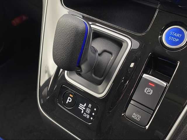 日産 セレナ e－パワー ハイウェイスター V 宮城県 2020(令2)年 2.4万km ダイヤモンドブラック 禁煙車/純正フリップダウンモニター/プロパイロット/インテリジェントパーキングアシスト/エマージェンシーブレーキ/アダプティブヘッドライト/車線逸脱警報/車線逸脱防止支援システム/後側方車両検知警報/速度標識表示/道路標識表示/10インチメーカーオプションナビ/（BT.SD.AM.FM.CD.DVD.USB）/アラウンドビューモニター/フルセグテレビ/純正ドライブレコーダー（FR）/ビルトインETC/両側パワースライドドア/ハンズフリーオートスライドドア/電動パーキングブレーキ/AUTOHOLD/革巻きステアリング/ステアリングスイッチ/プッシュスタート/スマートキー/3列シート/ロールサンシェード/シートバックテーブル/純正フロアマット/純正15インチアルミホイール/LEDヘッドライト/LEDフォグランプ/横滑り防止機能