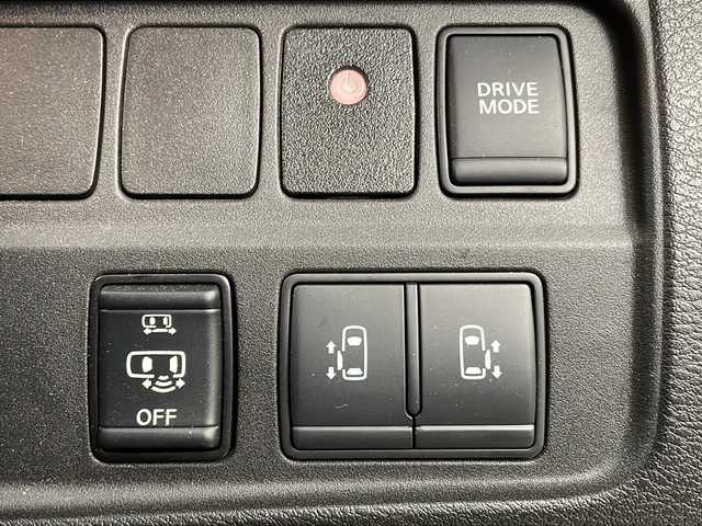 日産 セレナ e－パワー ハイウェイスター V 宮城県 2020(令2)年 2.4万km ダイヤモンドブラック 禁煙車/純正フリップダウンモニター/プロパイロット/インテリジェントパーキングアシスト/エマージェンシーブレーキ/アダプティブヘッドライト/車線逸脱警報/車線逸脱防止支援システム/後側方車両検知警報/速度標識表示/道路標識表示/10インチメーカーオプションナビ/（BT.SD.AM.FM.CD.DVD.USB）/アラウンドビューモニター/フルセグテレビ/純正ドライブレコーダー（FR）/ビルトインETC/両側パワースライドドア/ハンズフリーオートスライドドア/電動パーキングブレーキ/AUTOHOLD/革巻きステアリング/ステアリングスイッチ/プッシュスタート/スマートキー/3列シート/ロールサンシェード/シートバックテーブル/純正フロアマット/純正15インチアルミホイール/LEDヘッドライト/LEDフォグランプ/横滑り防止機能