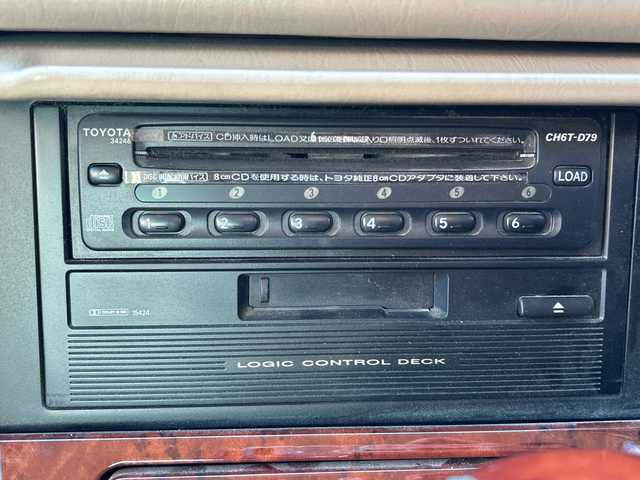 トヨタ クラウン ロイヤル ロイヤルエクストラ LTD 愛知県 2001(平13)年 8.8万km ホワイトパールクリスタルシャイン/シルバーマイカM ワンオーナー/禁煙車/純正CDデッキ/運転席パワーシート/クルーズコントロール/キーレス/オートライト/フォグライト/ハロゲンヘッドライト/純正フロアマット/純正ドアバイザー/電格ミラー/スペアタイヤ/取扱説明書/保証書/点検記録簿/その他H26.H28.H30.R2.R4.R6